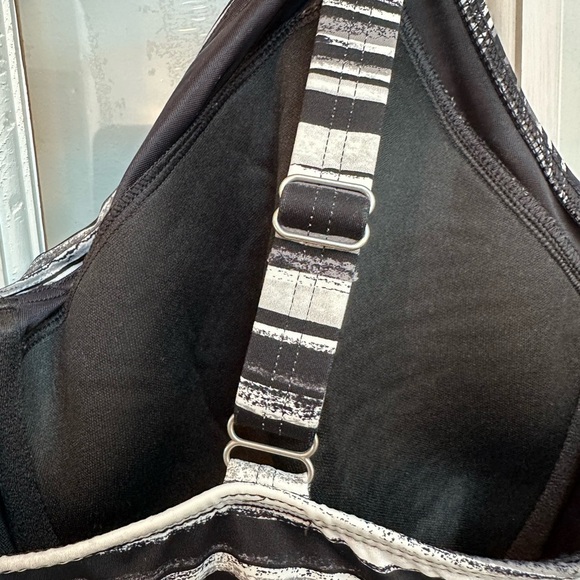 Lands' End Women's Plus Size 22W Black Grey Wrap Underwire Tankini Swimsuit Top - Picture 8 of 11